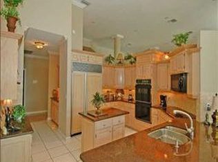 1008 Pine Branch Dr, Weston, FL 33326