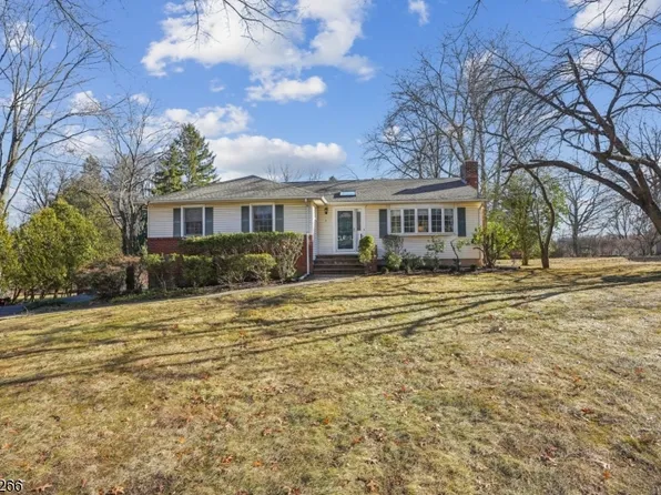 4 Wyndwood Rd, Morris Plains Boro, NJ 07950