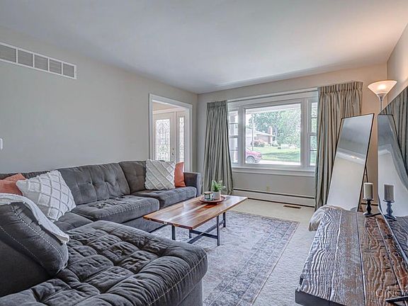 5th image of 254 Woodyard Dr