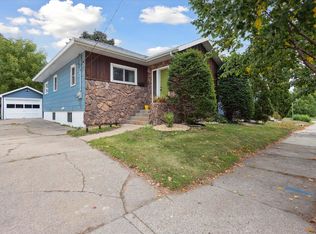 35 15th St, Clintonville, WI 54929