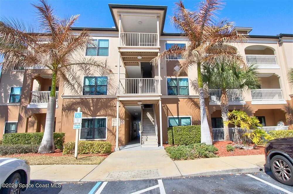 2 bed, 2.0 bath, 1157 sqft, $2,100 — Photo 1