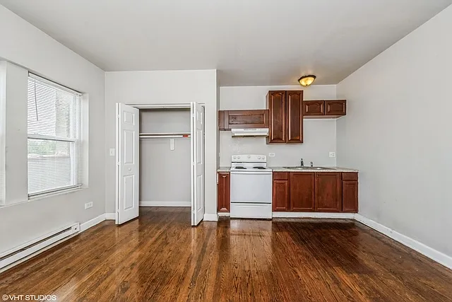 1506 E 67th St #208 — Photo 5