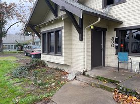 530 S Grape St, Medford, OR