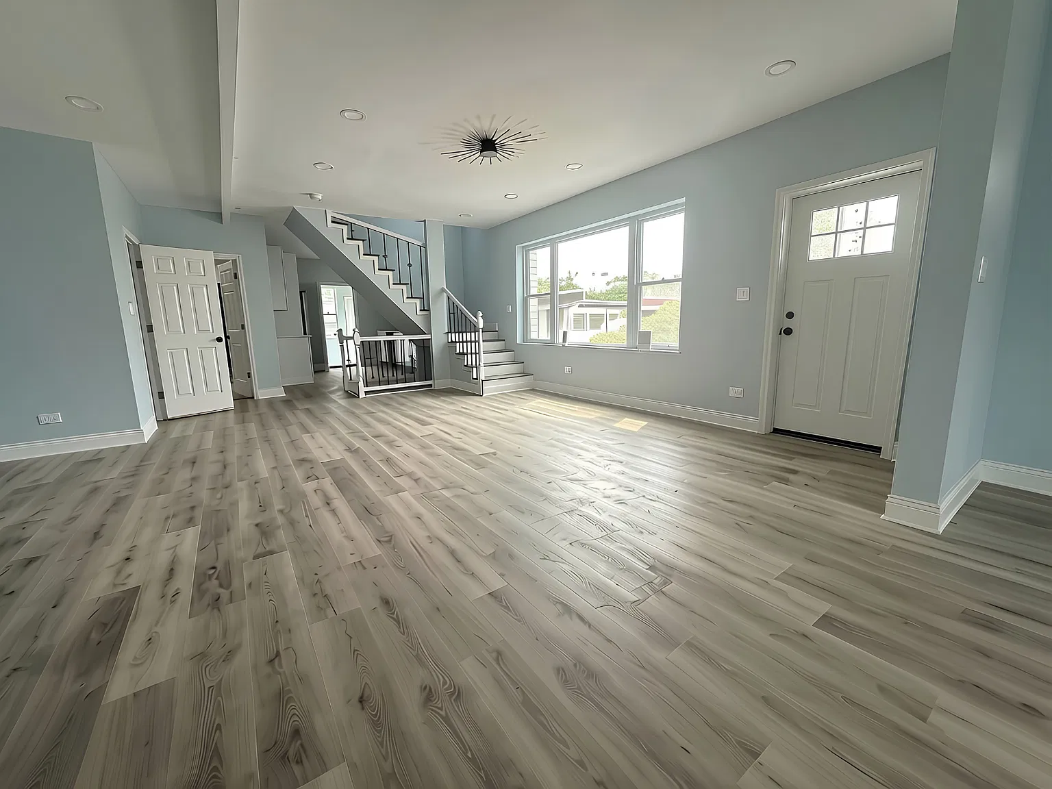 6 bed, 3.0 bath, 3540 sqft, $3,600 — Photo 3