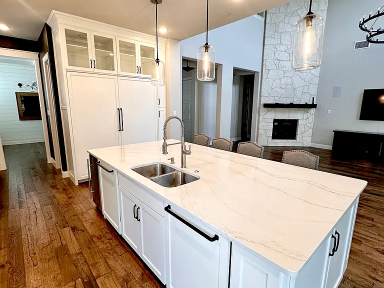 145 Waterside Dr — Photo 16