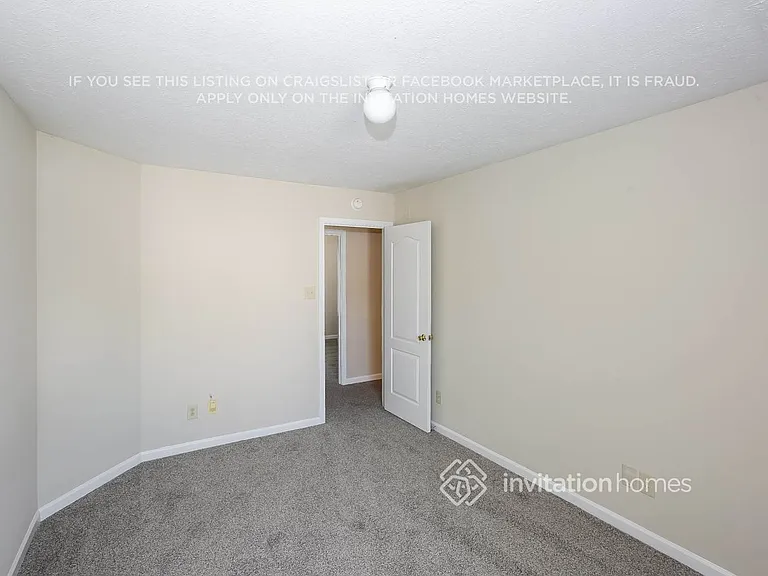 1915 Almond Hills Dr — Photo 11