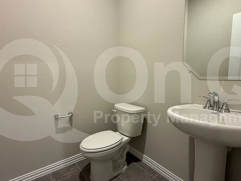 2509 Sinopa St — Photo 15