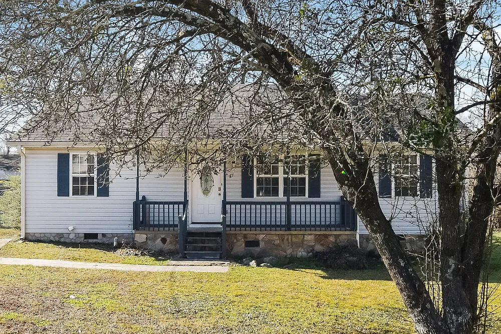 3 bed, 2.0 bath, 1144 sqft, $1,720 — Photo 3