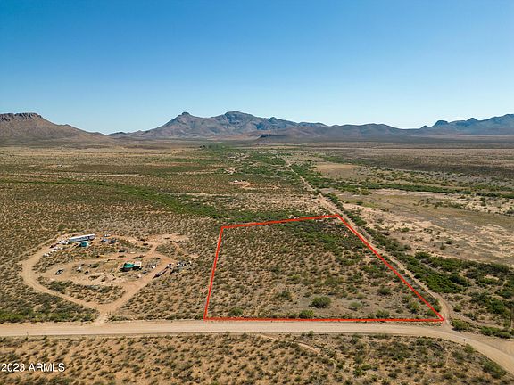 5th image of 5.1 Acres N Calle La Quinta -- #227