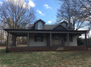 5120 Reidsville Rd, Walkertown, NC 27051