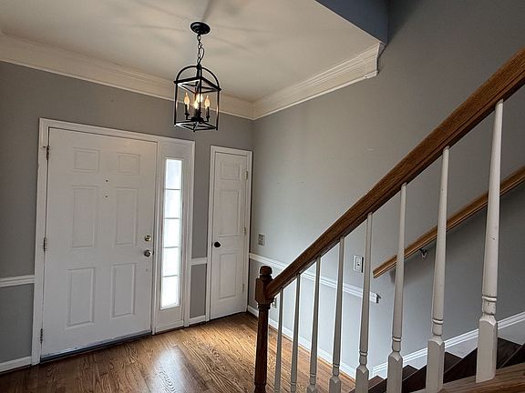 2nd image of 11527 Bertram St