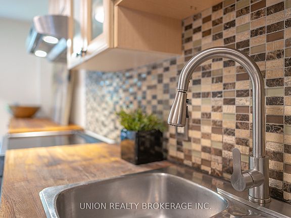 5th image of 30 Livingston Rd #11
