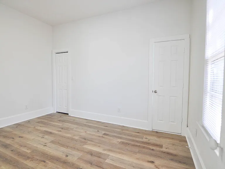 4918 N Main St — Photo 9