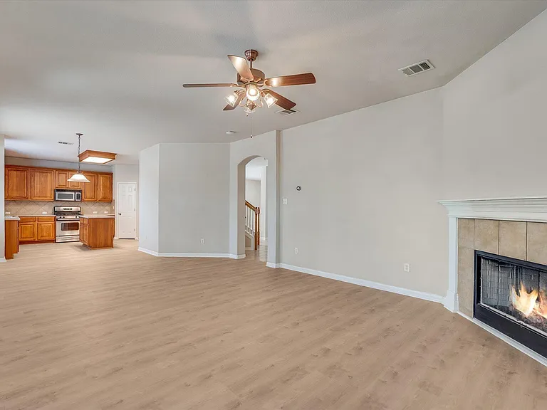 4029 Lake Edge Way — Photo 8
