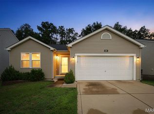 1242 Oakholt Ct, Herculaneum, MO 63048