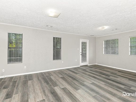 5th image of 596 Crestmont Ct