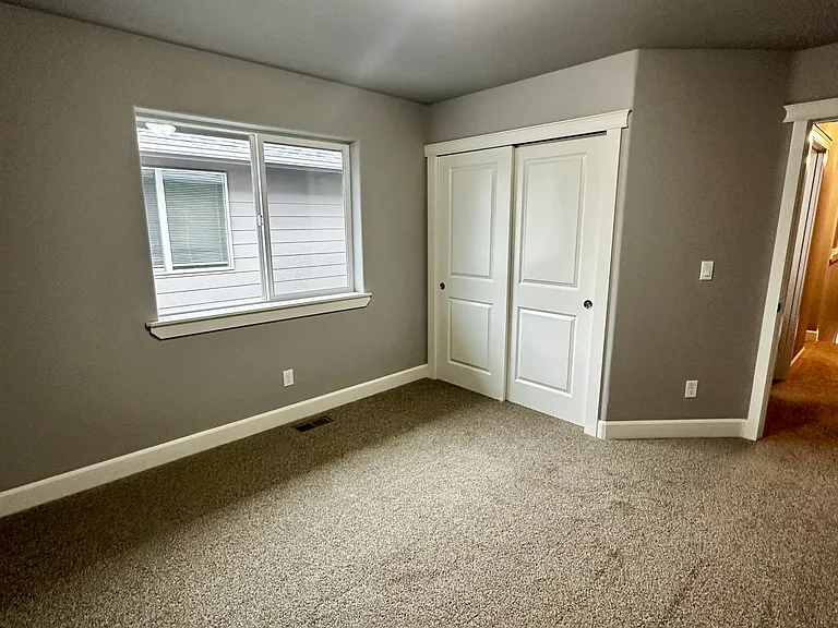 3760 Peter Ln NE — Photo 7