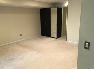 3035 Hutumn Ct, Herndon, VA 20171