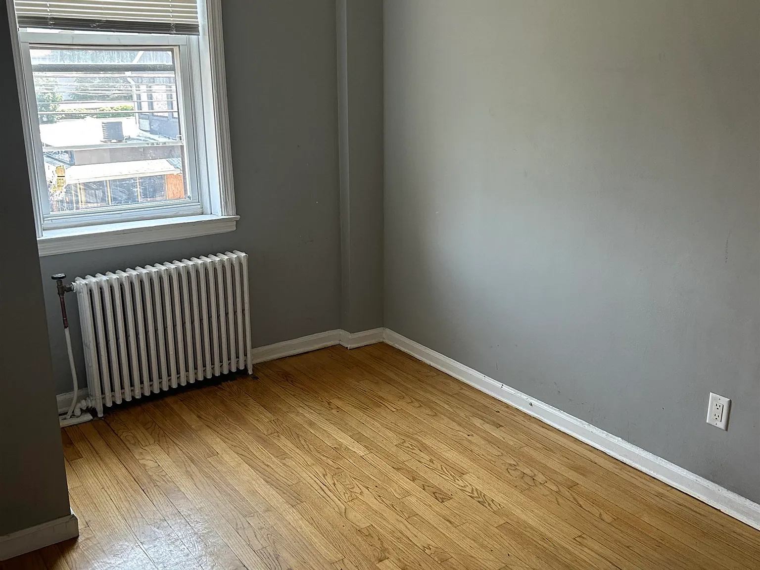1 bed, 1.0 bath, $1,700 — Photo 2