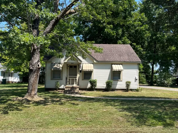 1818 Cleveland St, Conway, AR 72032