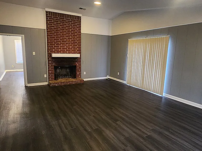 1007 N Roselawn Dr W — Photo 5