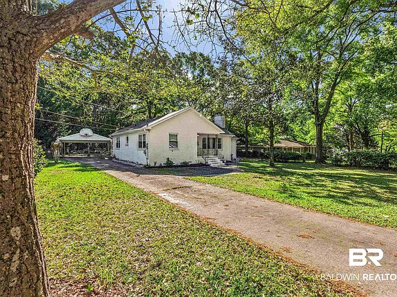 3rd image of 307 Gaines Ave