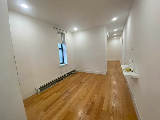 Rented by EastMount Realty LLC | media 26
