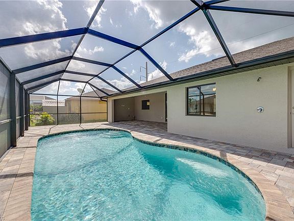 4th image of 3805 Agualinda Blvd