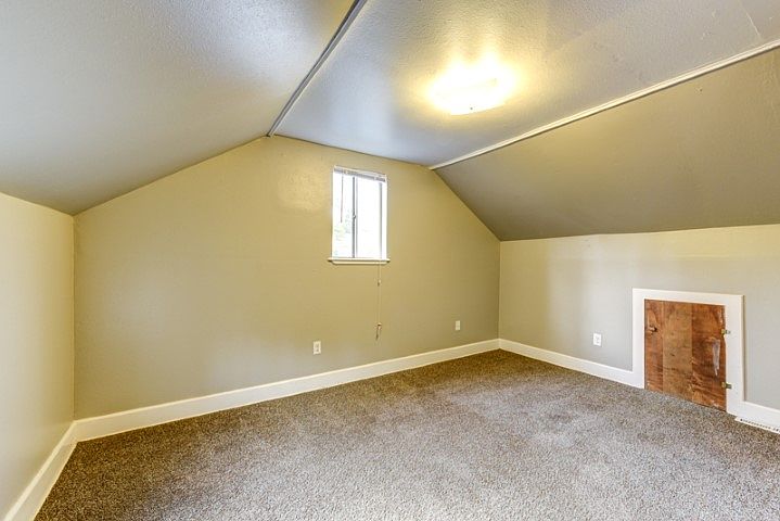 2316 Walnut Street Bedroom