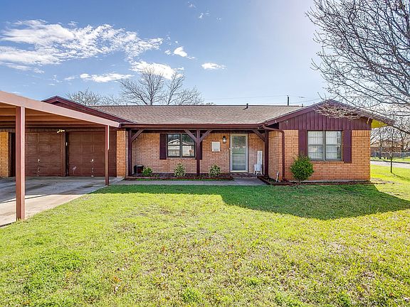 4th image of 800 Brazos Dr
