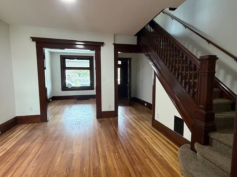 524 Fiot St — Photo 2