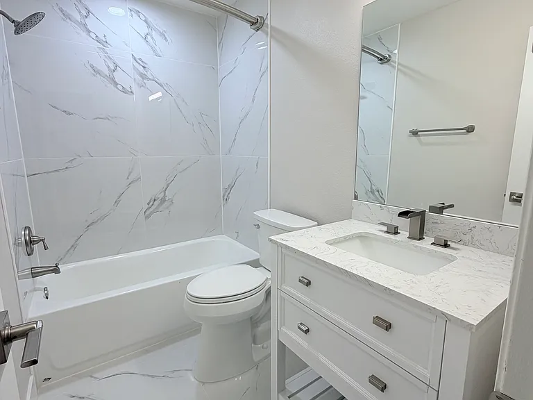 1440 Sheafe Ave NE #101 — Photo 6