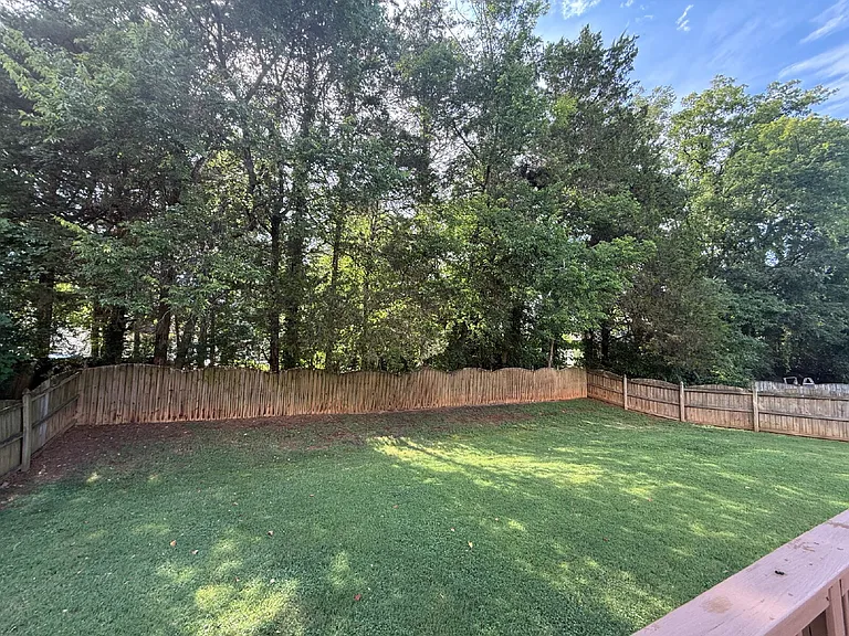 1252 Ballater Dr — Photo 29