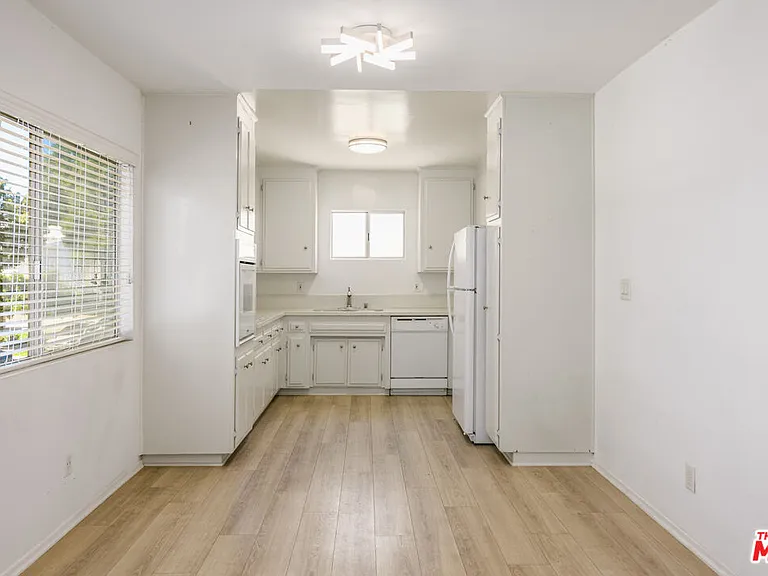 2803 Arizona Ave #11 — Photo 7
