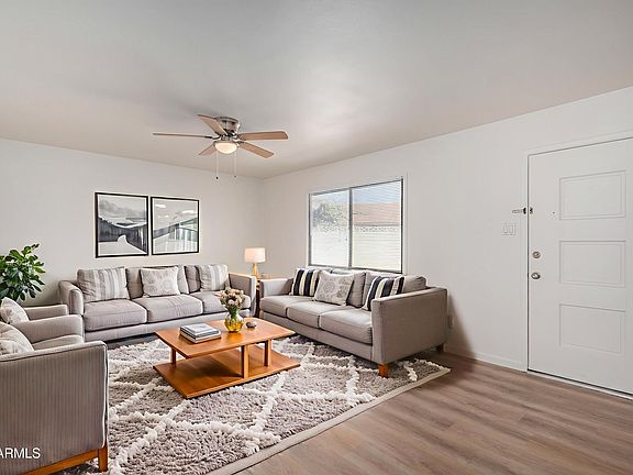 5th image of 1025 E GREENWAY Drive