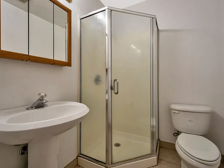 525 E Alameda Dr — Photo 6