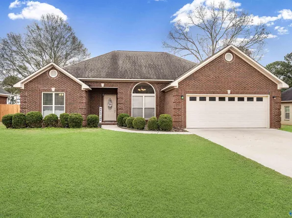 1304 Gypsy Trl, Hartselle, AL 35640