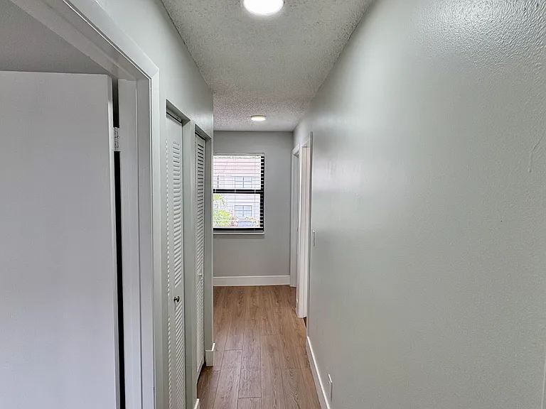 5325 Tennis Ln — Photo 16