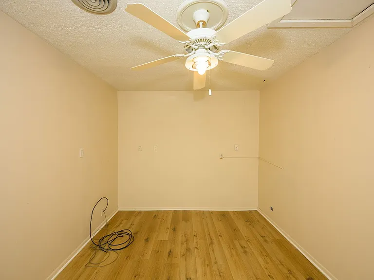 1280 W Vine St — Photo 7