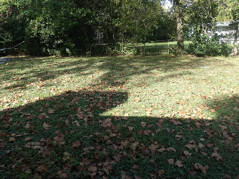 7878 Caxton Cir E — Photo 15