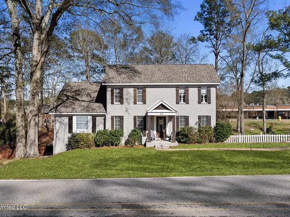 50 Leaf Ln, Hattiesburg, MS 39402