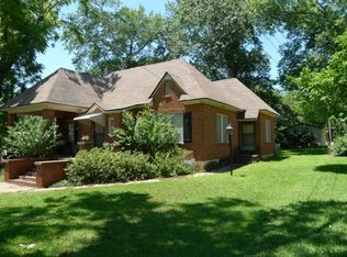 201 W Kolstad St, Palestine, TX