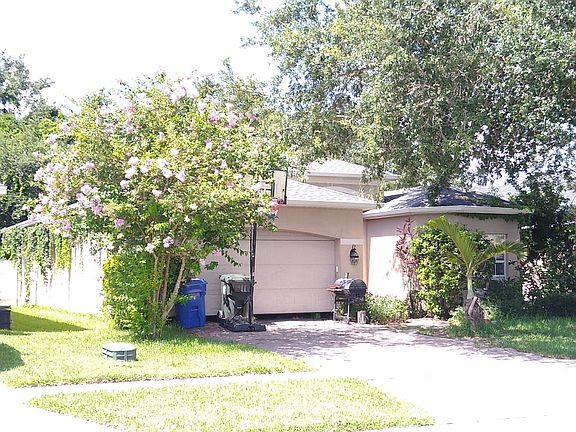 3rd image of 3444 Gerber Daisy Ln