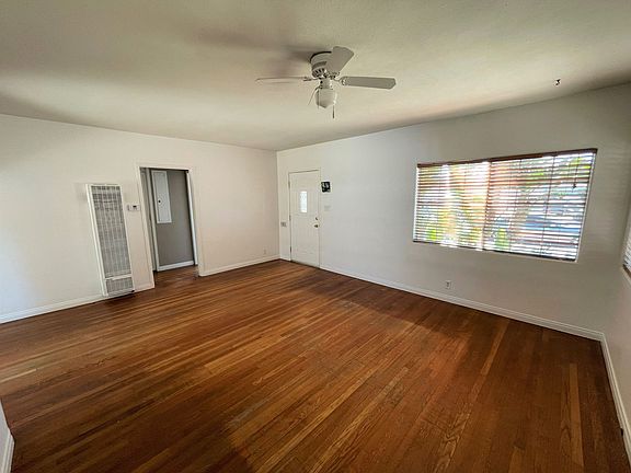3rd image of 232 S Evergreen Dr
