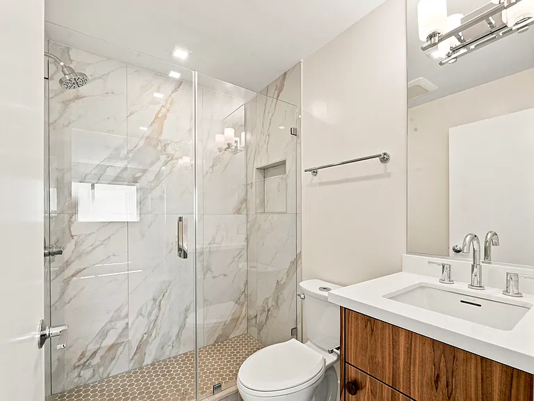 1228 Euclid St #1 — Photo 11