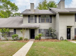 18 Hidden Lake Ct, Savannah, GA 31419