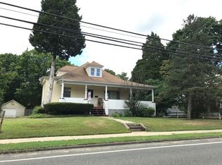 327 W Clayton Ave, Clayton, NJ 08312
