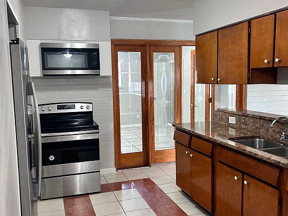 5th image of 8036 Joffre Dr