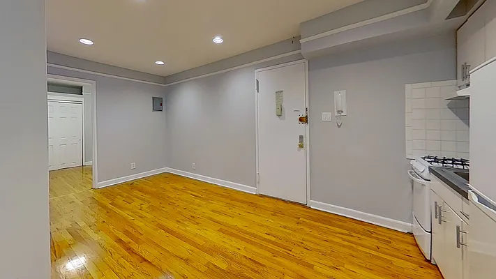 Rented by Compass | media 22