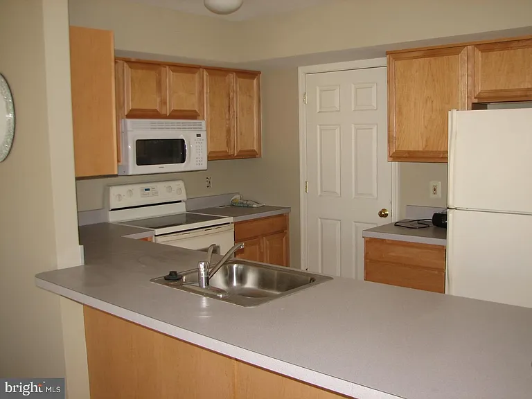 121 Horseshoe Dr — Photo 7